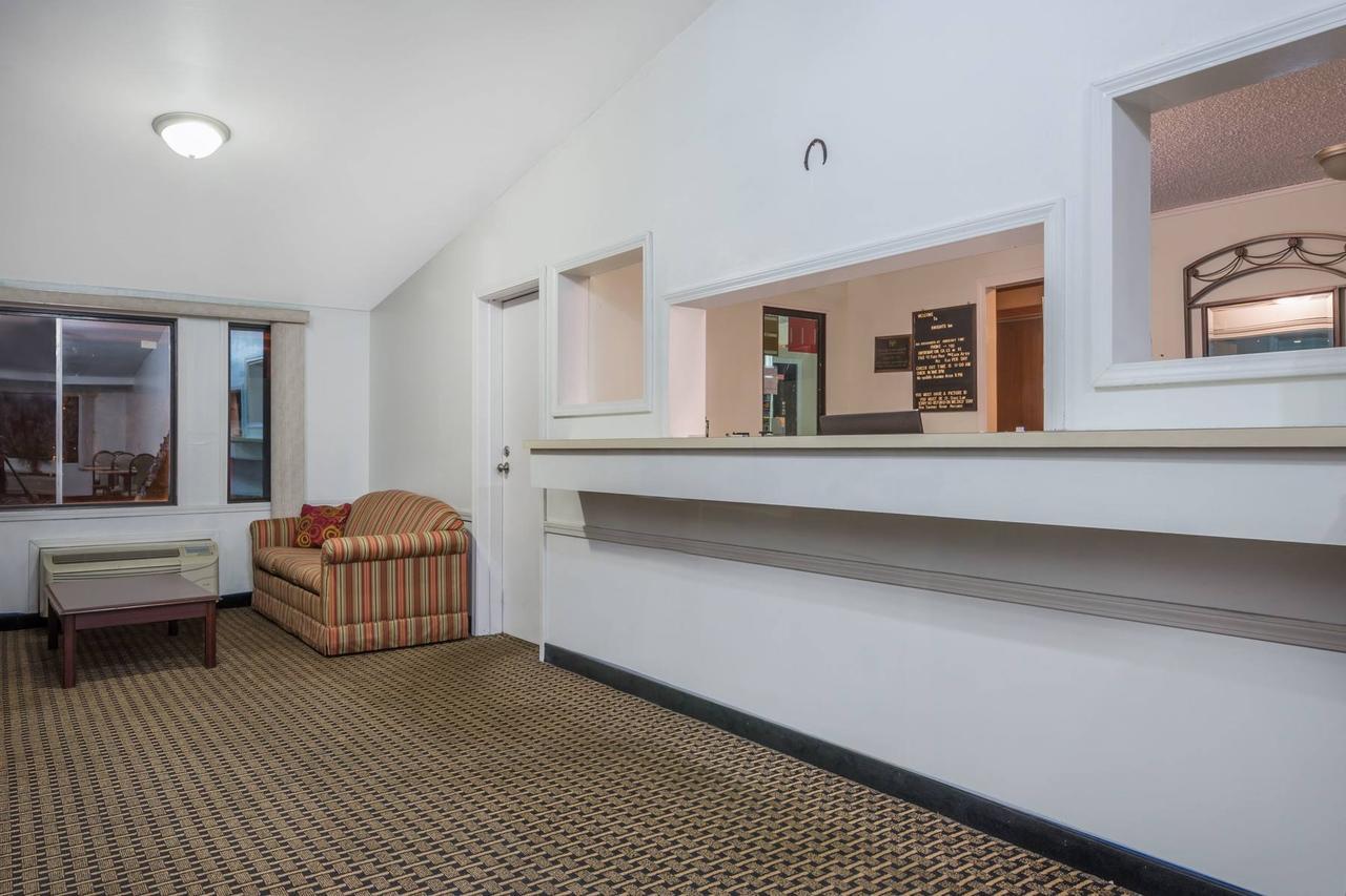 Knights Inn Columbus/Franklinton 외부 사진