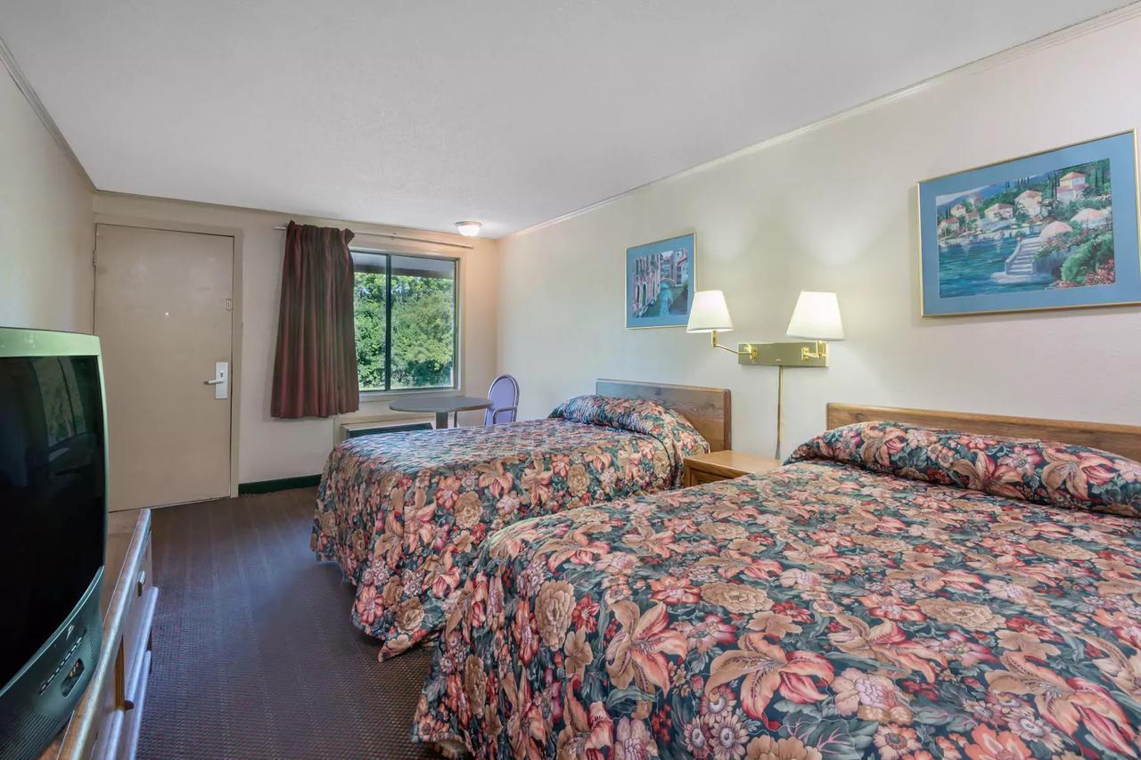 Knights Inn Columbus/Franklinton 외부 사진